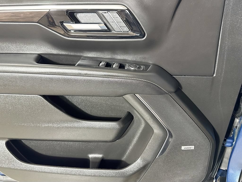 Certified 2025 Chevrolet Suburban Premier RWD image 16