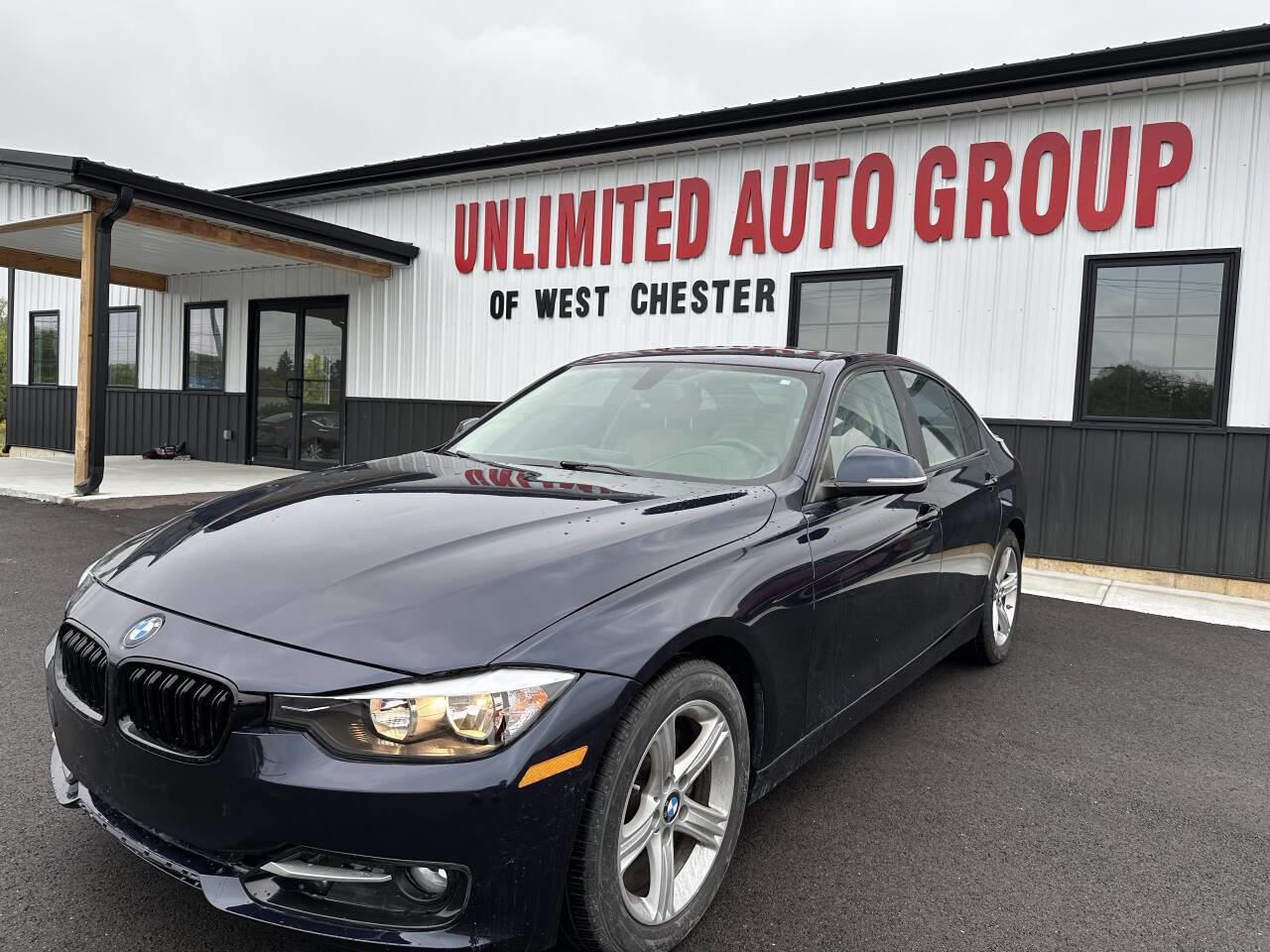 Used 2015 BMW 320i xDrive Sedan AWD/4WD image 1