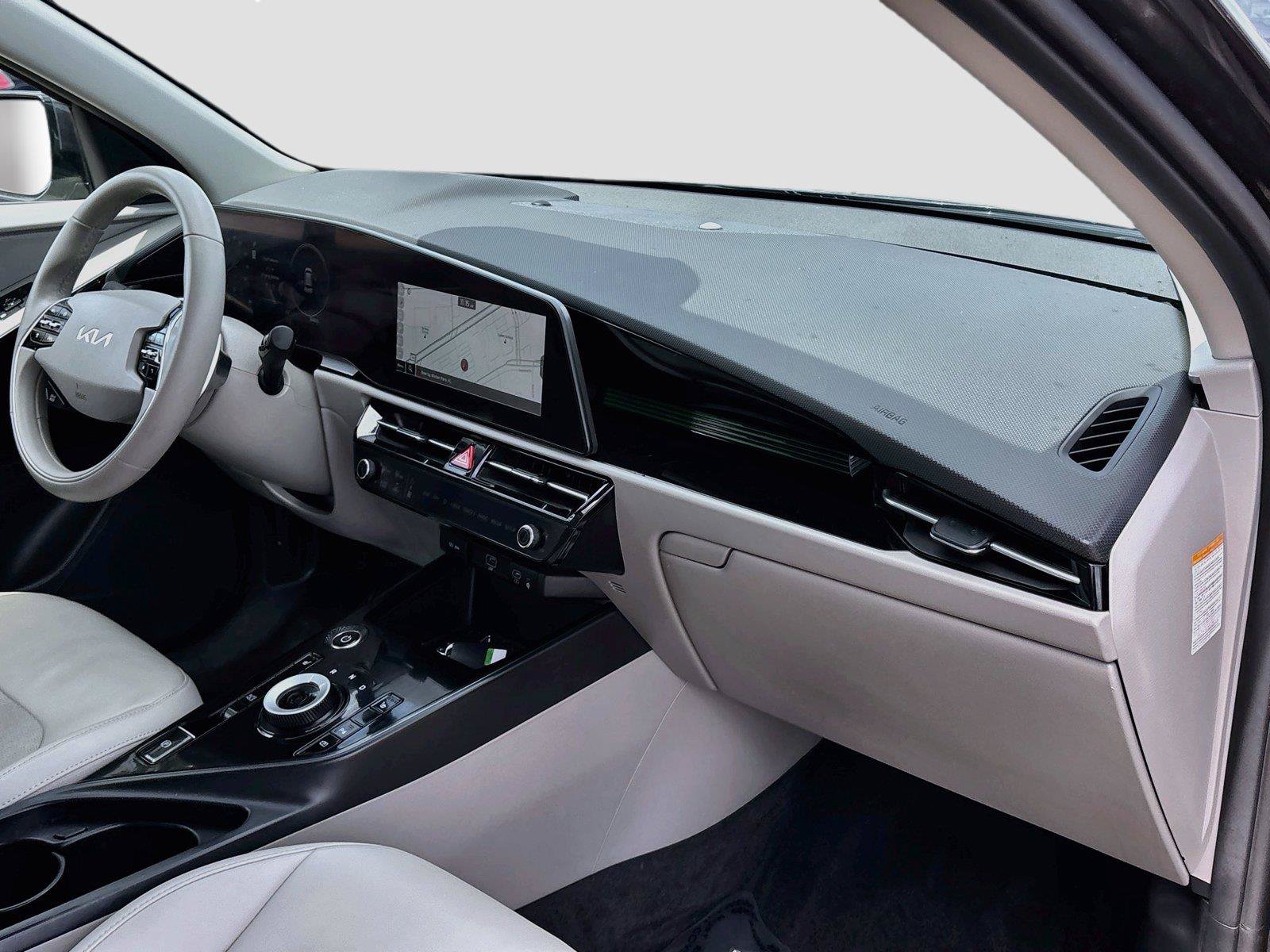 Used 2023 Kia Niro Wind FWD image 29