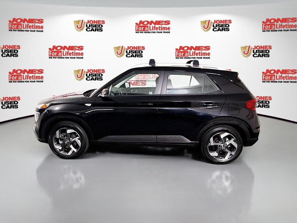 Certified 2021 Hyundai Venue SEL FWD image 13
