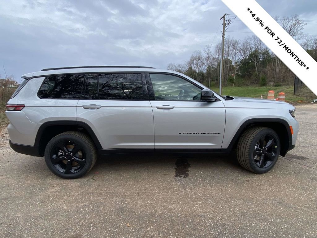 New 2025 Jeep Grand Cherokee L Limited w/ Luxury Tech Group II image 32