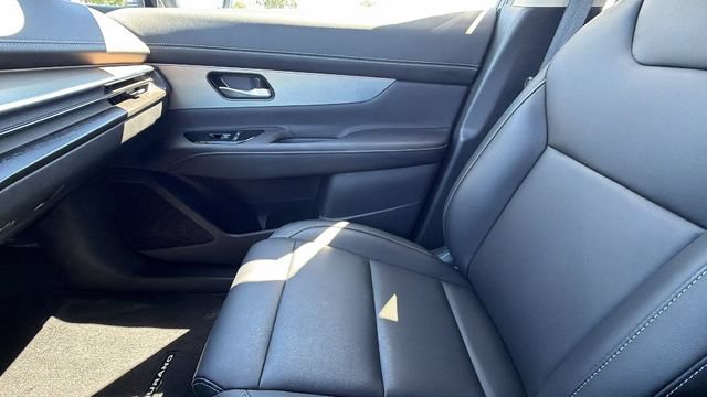 Used 2025 Nissan Murano SL w/ Cargo Package AWD/4WD image 23