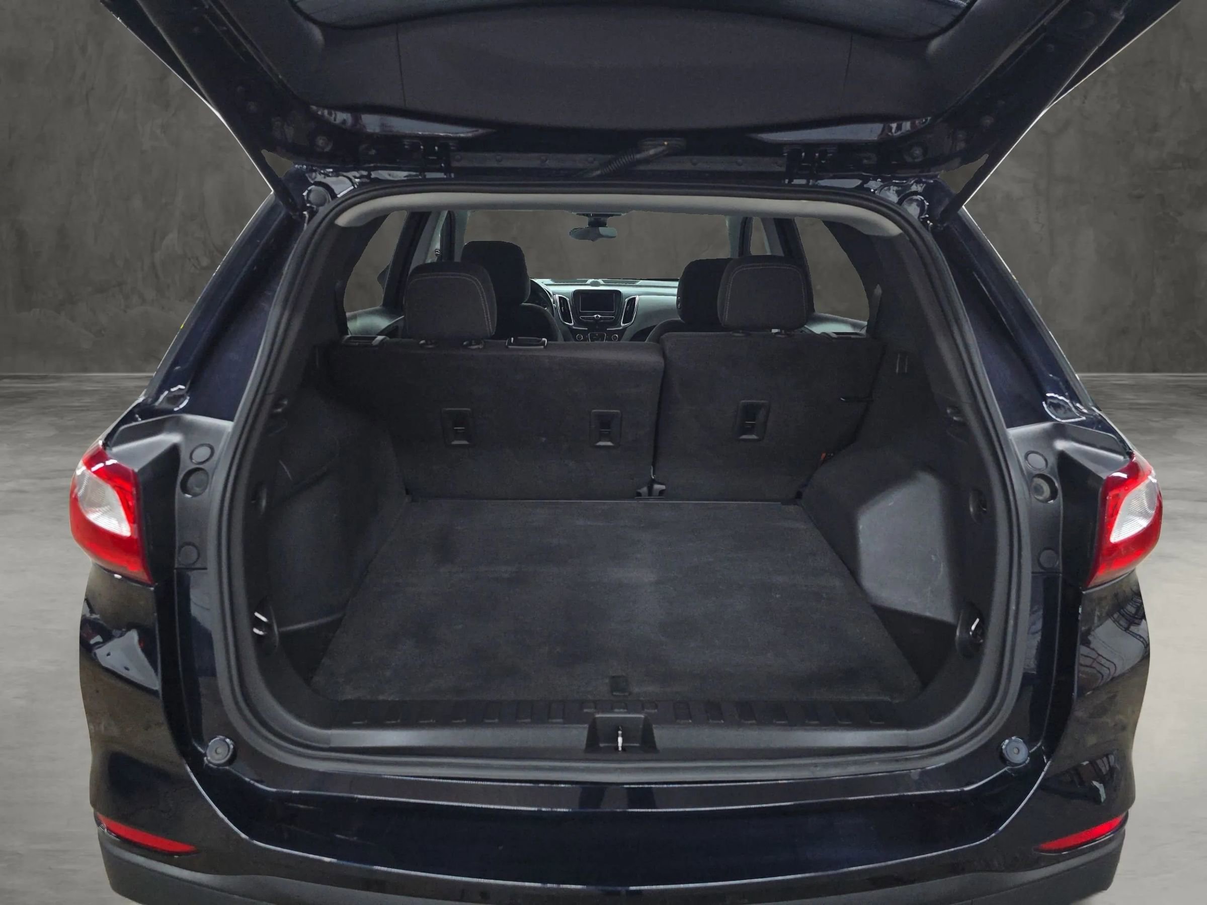 Used 2021 Chevrolet Equinox LS image 10