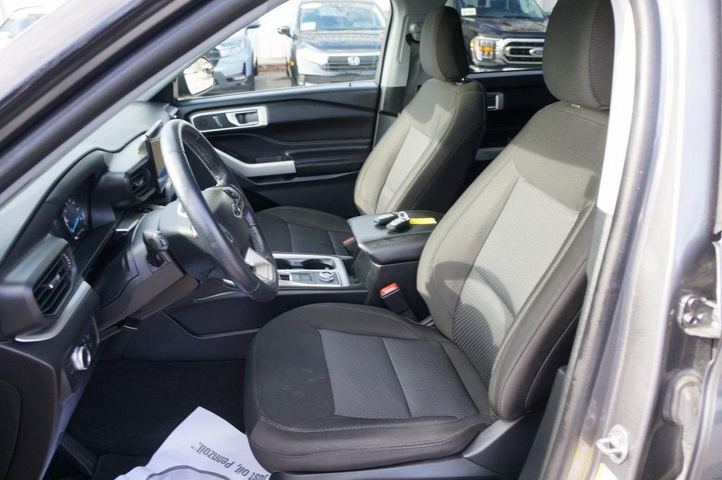 Used 2022 Ford Explorer XLT w/ Class IV Trailer Tow Package image 17