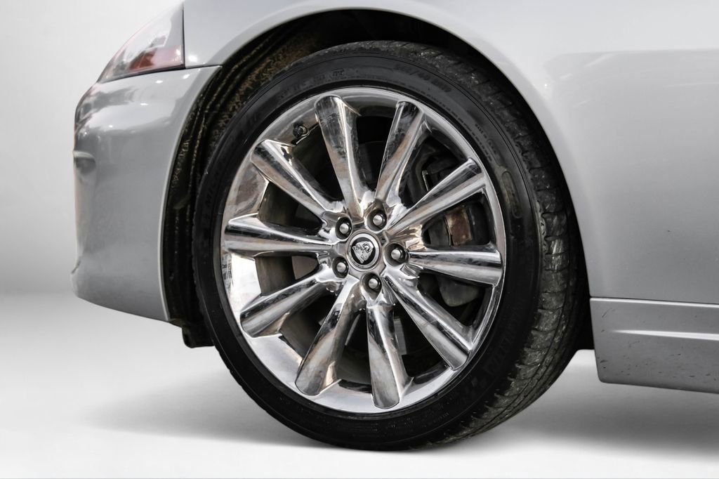 Used 2010 Jaguar XK Convertible image 52