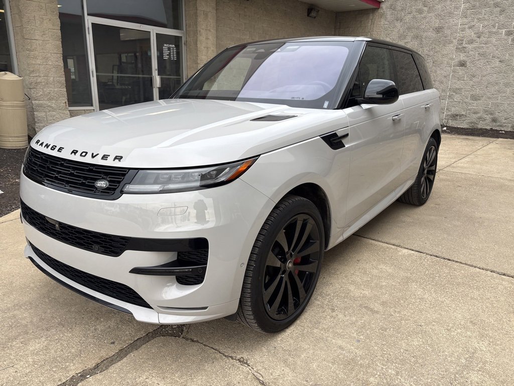 Used 2023 Land Rover Range Rover Sport SE Dynamic image 1