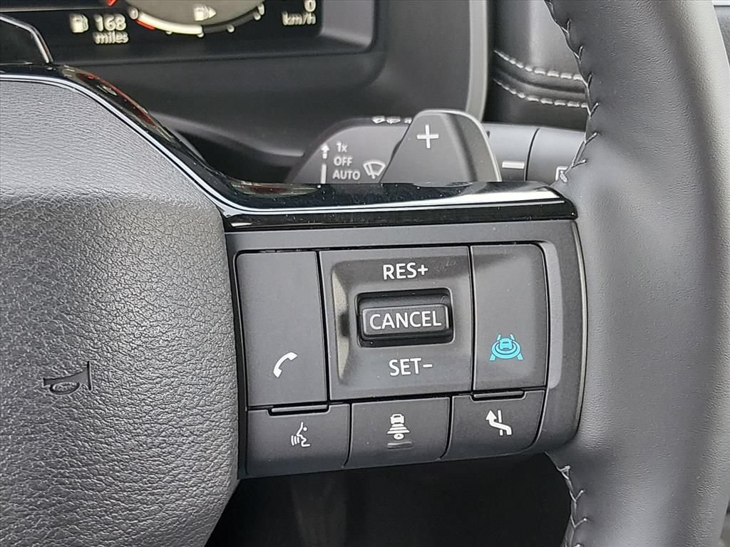 Certified 2025 Nissan Rogue Platinum w/ Tech Package FWD image 23