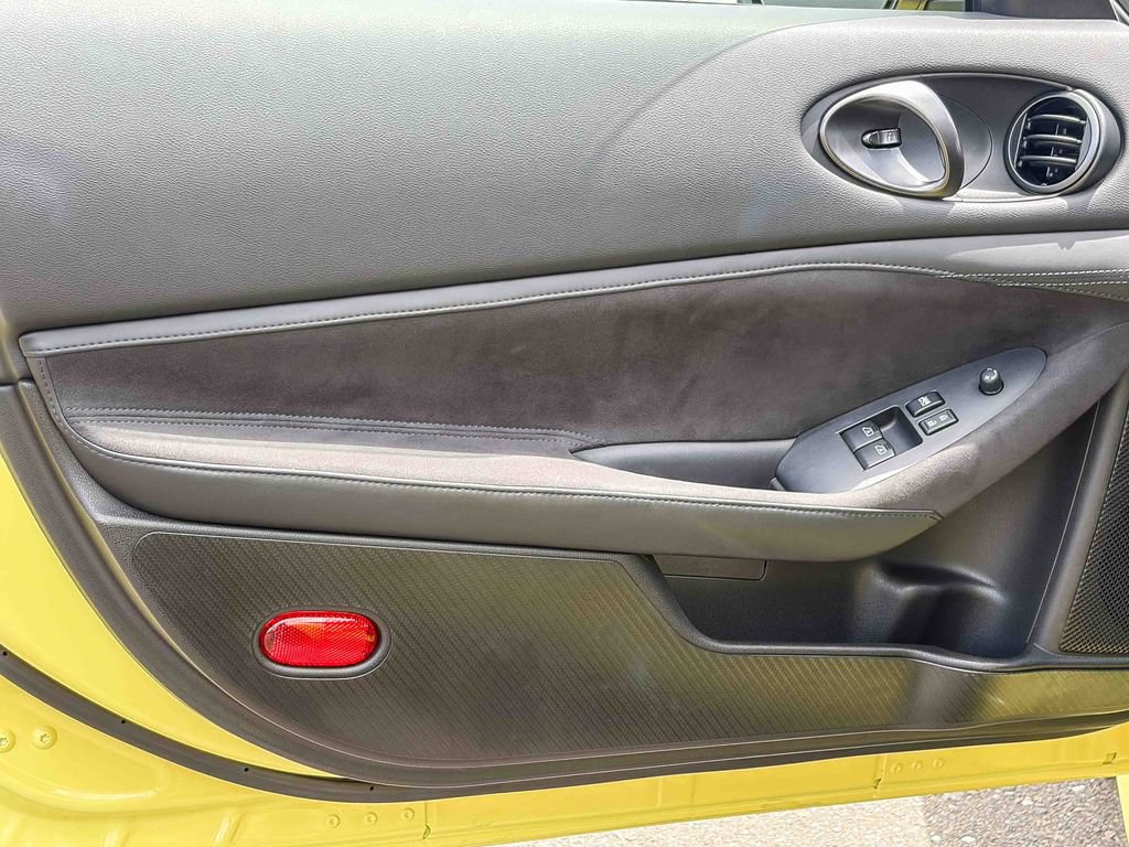 Used 2023 Nissan Z w/ Floor Mat Package (L93) RWD image 44