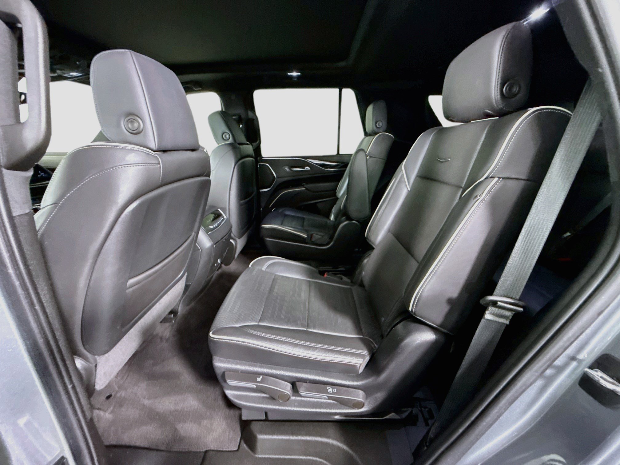 Used 2022 Cadillac Escalade Sport w/ Touring Package RWD image 25