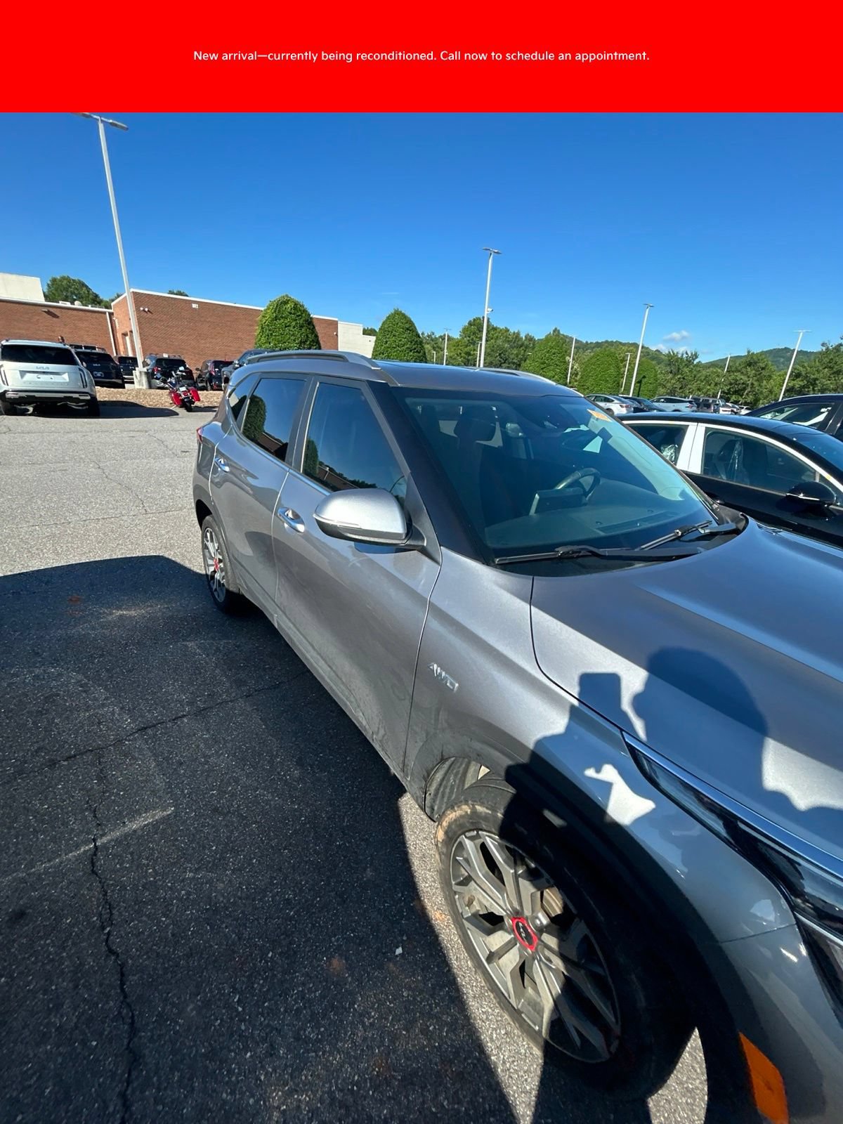 Certified 2023 Kia Seltos SX w/ SX Sunroof Package AWD/4WD image 6