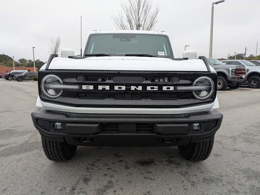 New 2025 Ford Bronco Outer Banks image 9