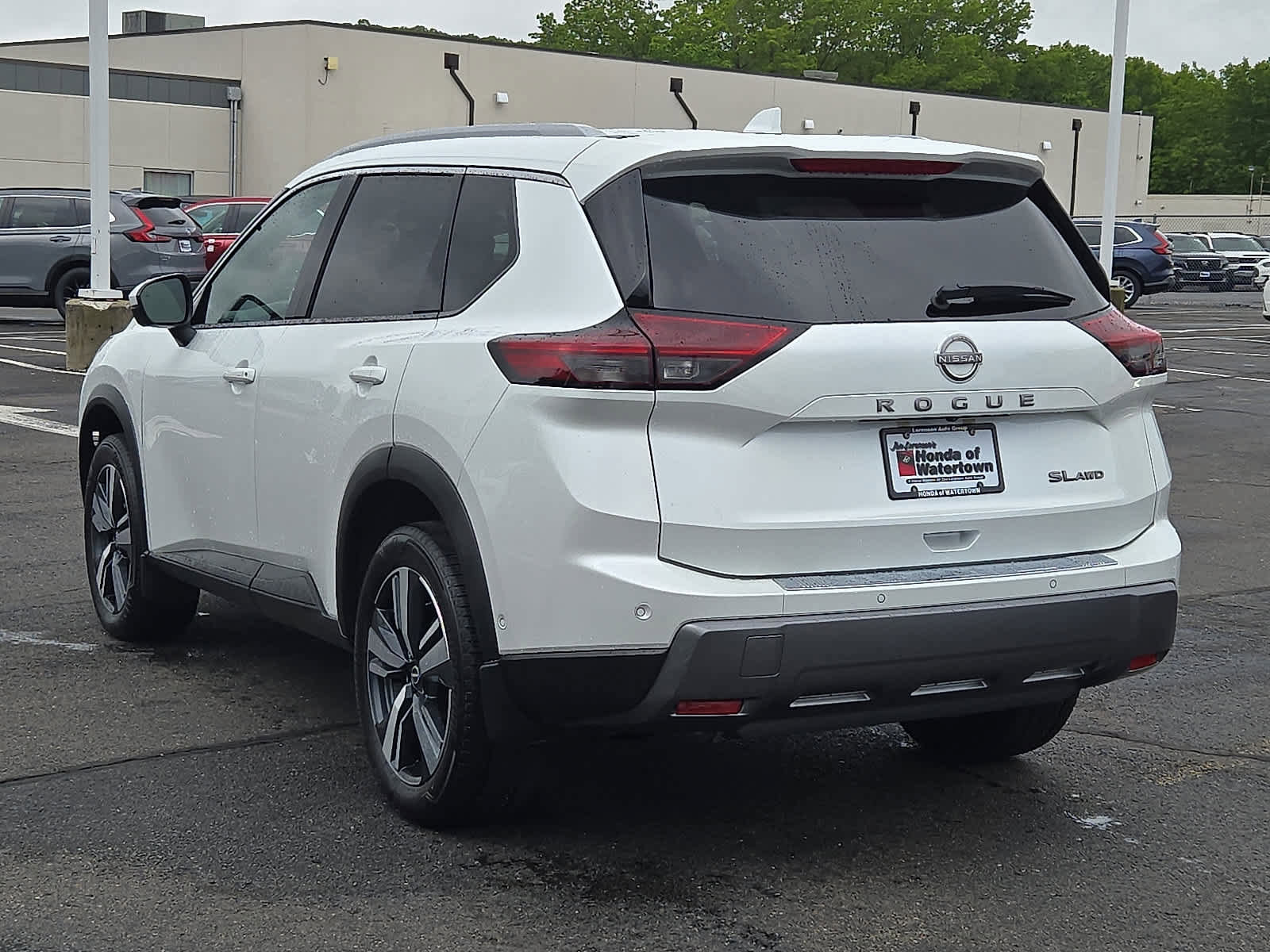 Used 2024 Nissan Rogue SL image 7