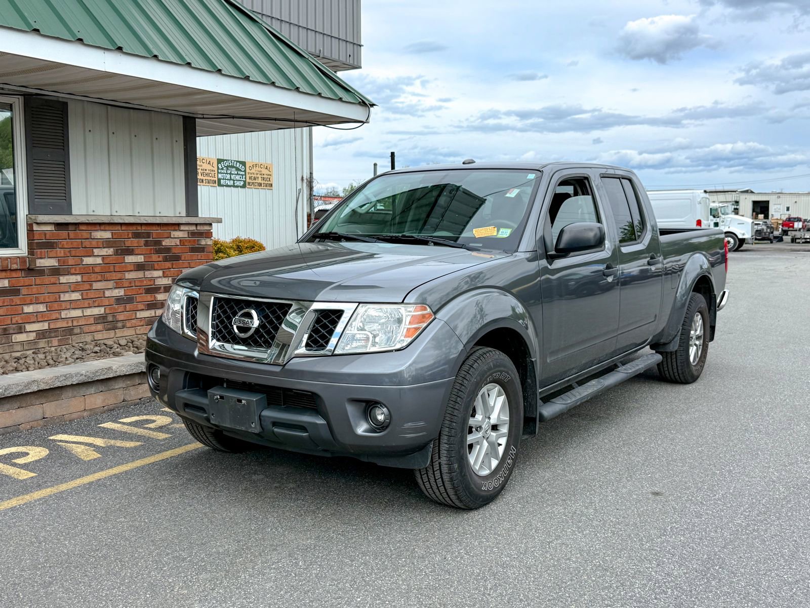 Used 2018 Nissan Frontier SV w/ Value Truck Package AWD/4WD image 3