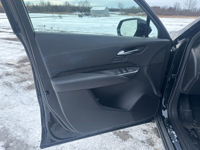 Certified 2024 Cadillac XT4 Sport w/ Cold Weather Package image 10