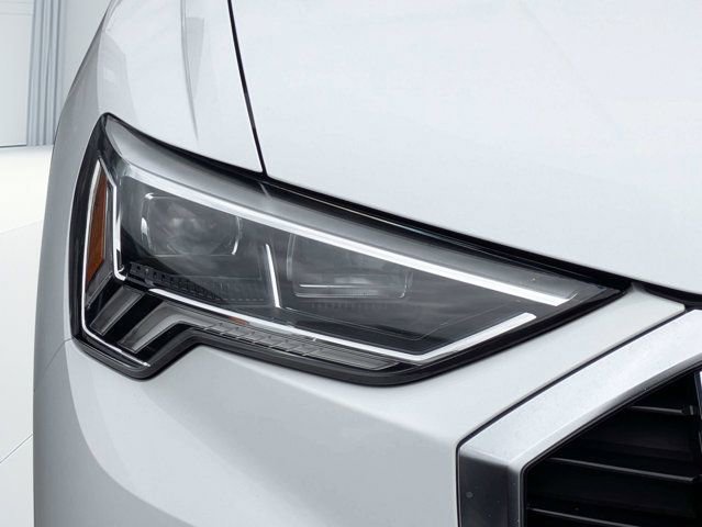 Used 2023 Audi Q3 2.0T Premium AWD/4WD image 9