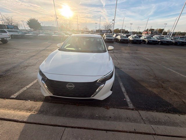 Used 2025 Nissan Sentra SV FWD image 5