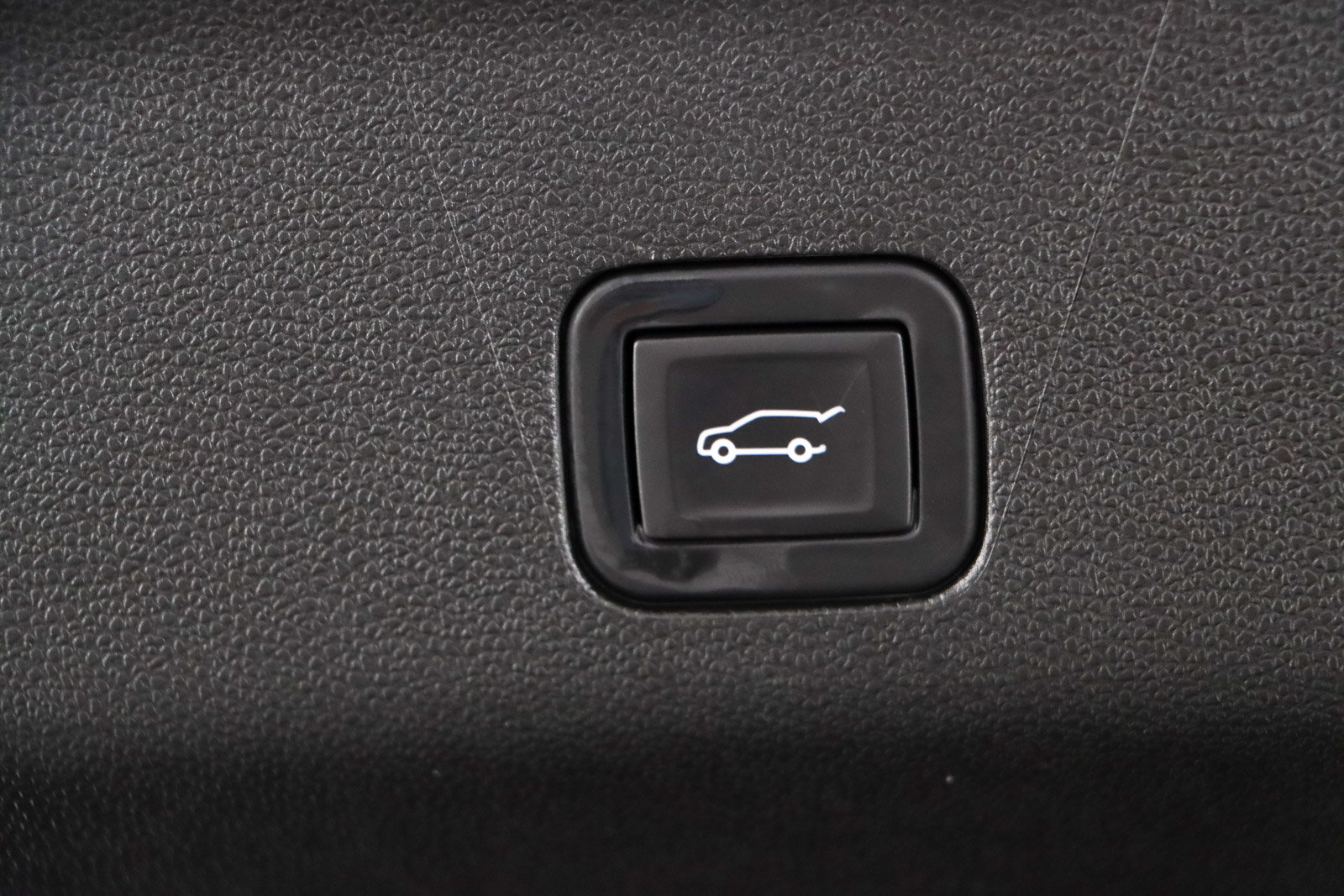 Used 2024 Chevrolet Tahoe RST w/ Luxury Package RWD image 35