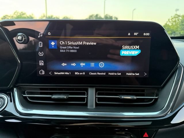 Used 2025 Chevrolet Trax RS w/ Sunroof Package FWD image 19