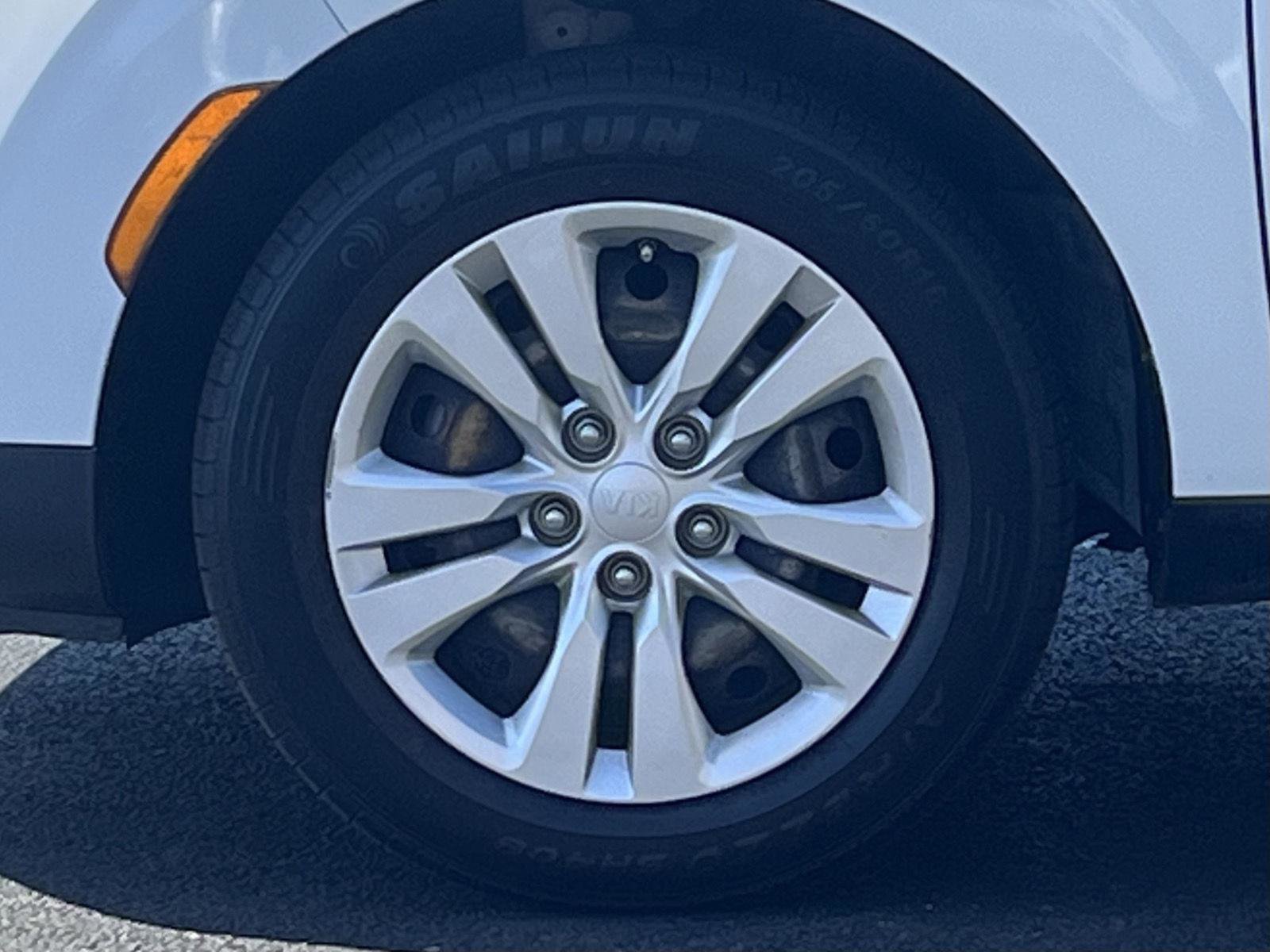 Used 2020 Kia Soul LX image 32