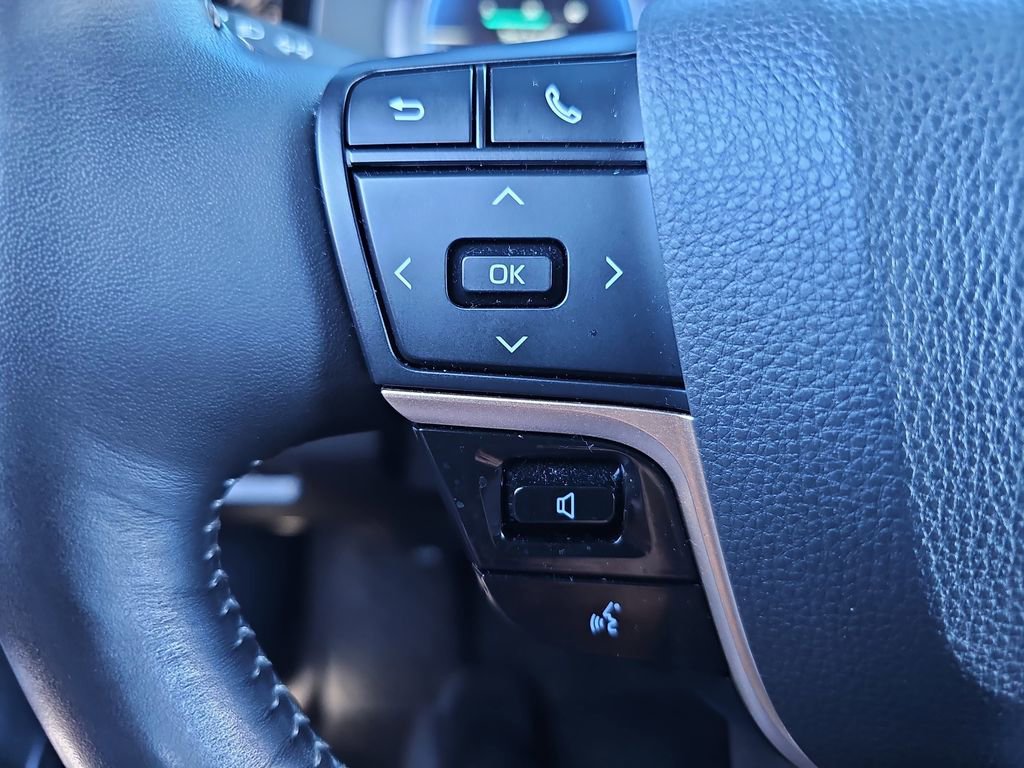 Certified 2025 Toyota Crown Signia image 11