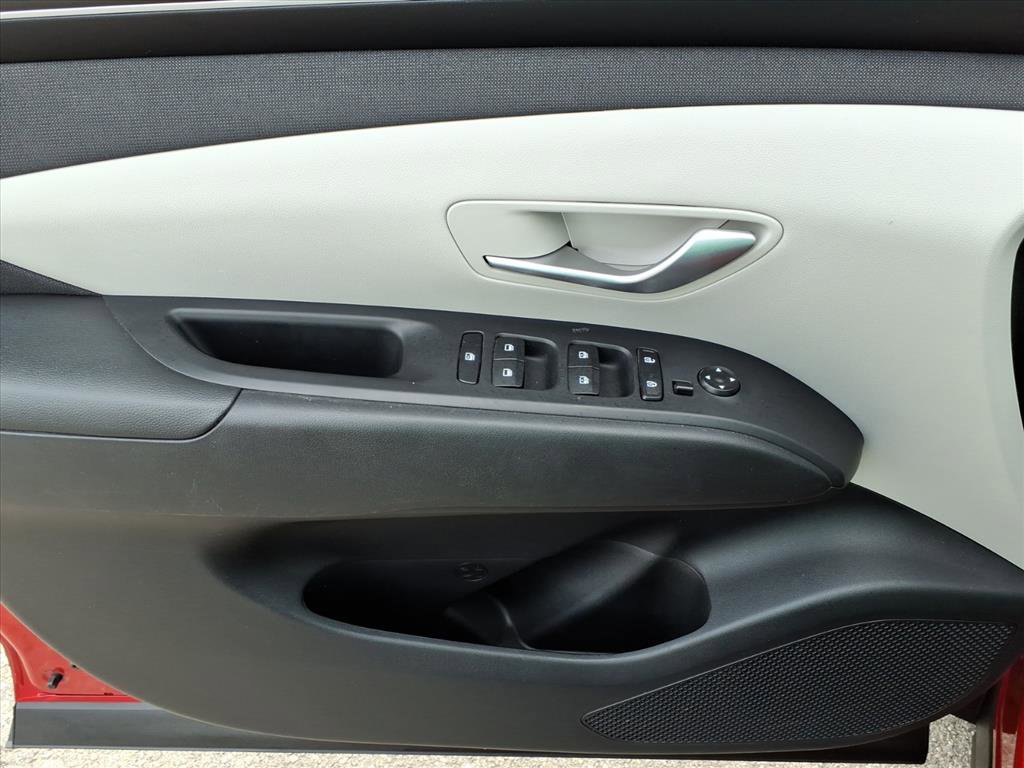 Used 2023 Hyundai Tucson SEL w/ Convenience Package FWD image 16