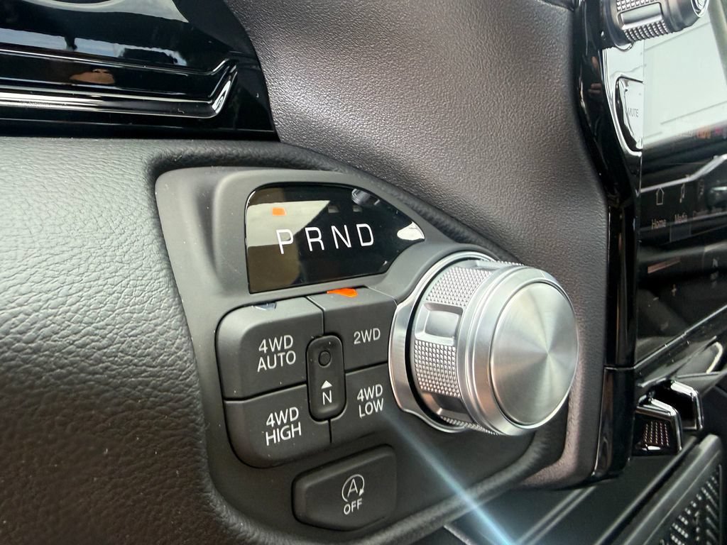 New 2026 RAM 1500 Laramie AWD/4WD image 25