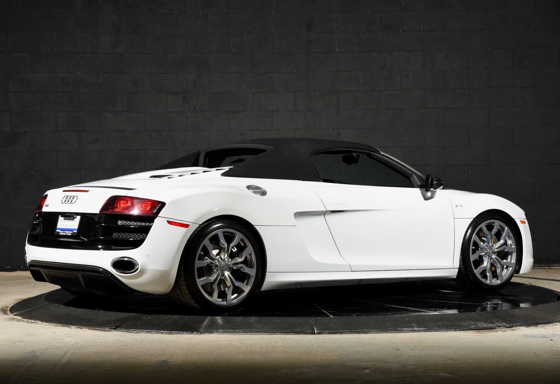 Used 2011 Audi R8 V10 AWD/4WD image 32