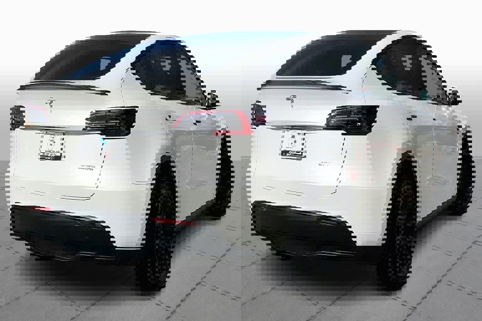 Used 2021 Tesla Model Y Long Range image 12