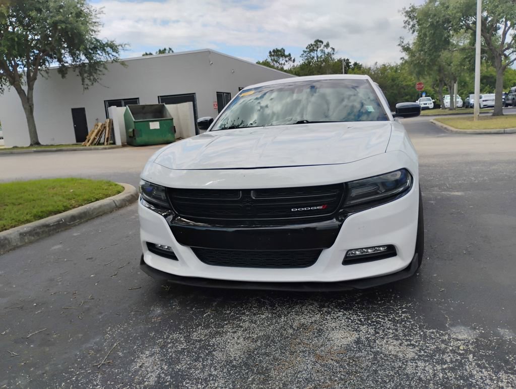 Used 2018 Dodge Charger R/T w/ Blacktop Package RWD image 11