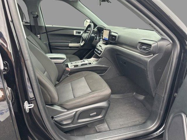 Used 2022 Ford Explorer XLT AWD/4WD image 12