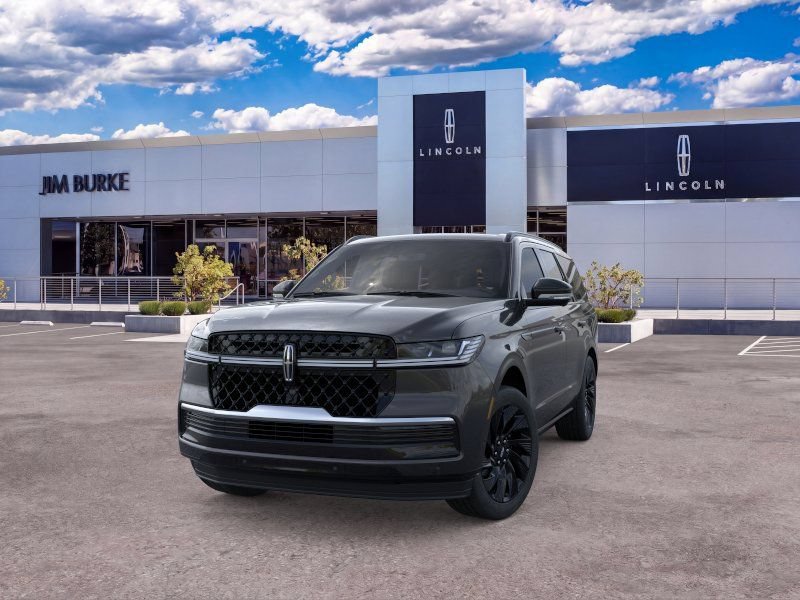 New 2026 Lincoln Navigator Reserve w/ Jet Appearance Package AWD/4WD image 2