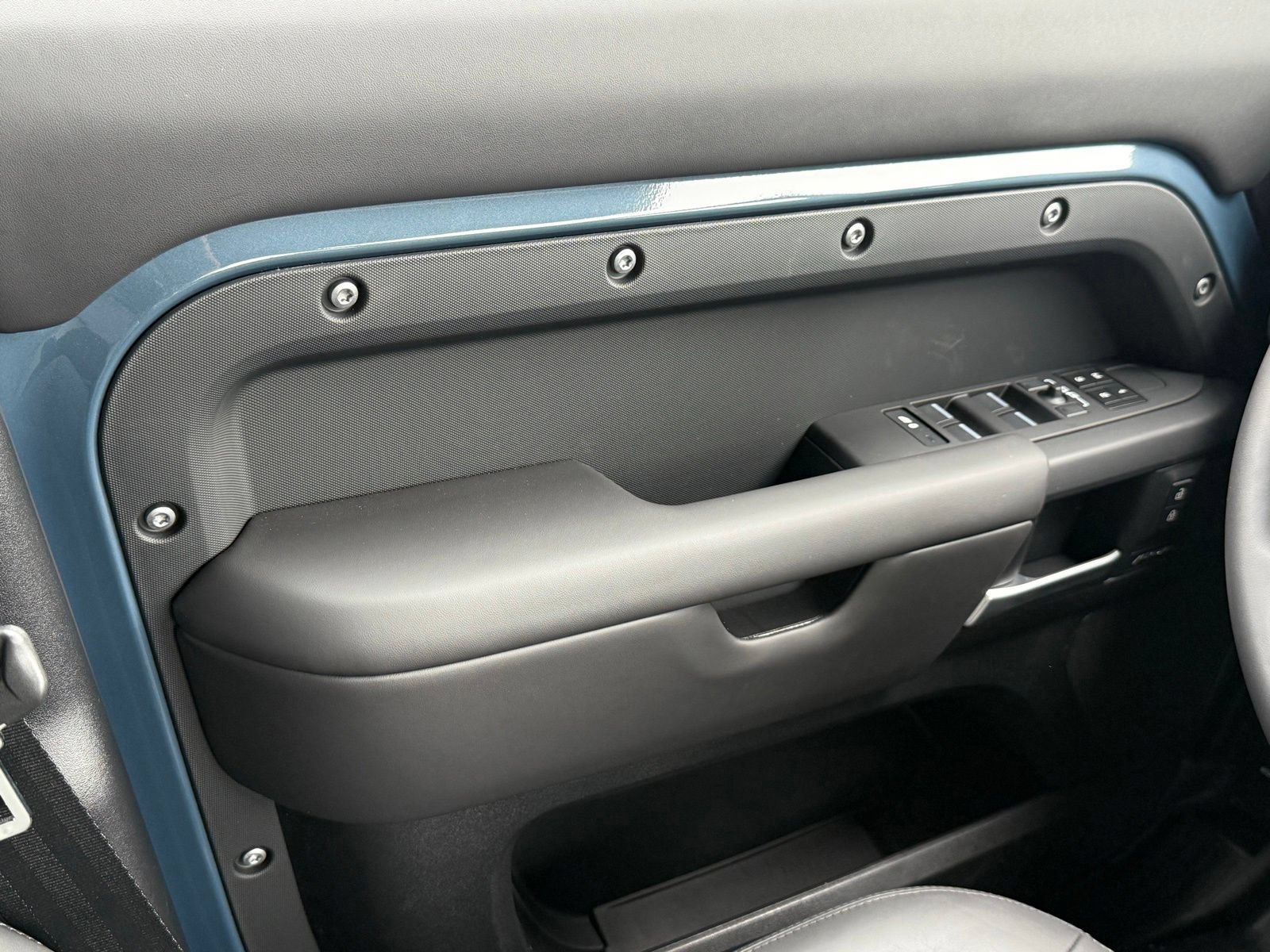 New 2026 Land Rover Defender 110 S AWD/4WD image 36