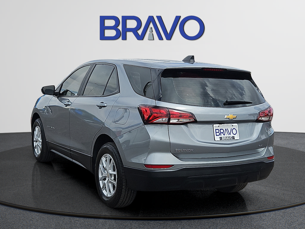 Used 2024 Chevrolet Equinox LS AWD/4WD image 3