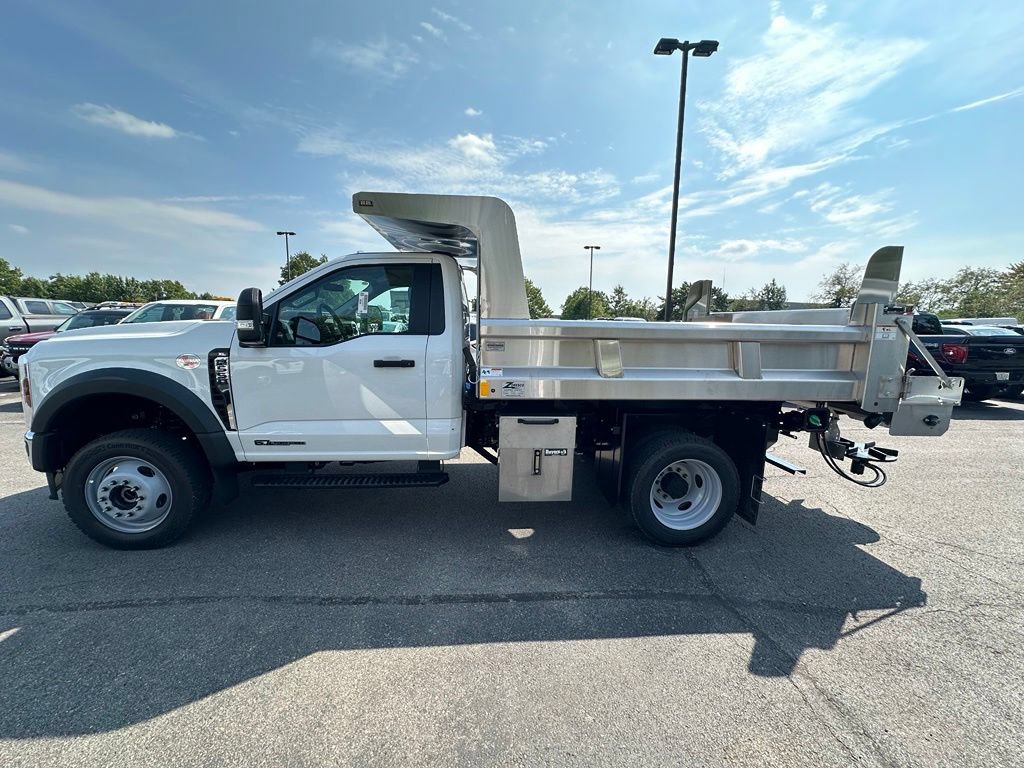 New 2026 Ford F550 4x4 Regular Cab Super Duty image 2