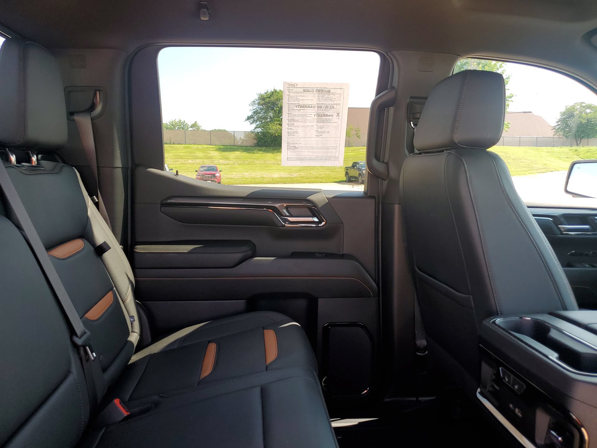 Used 2024 GMC Sierra 1500 AT4 w/ Technology Package AWD/4WD image 33