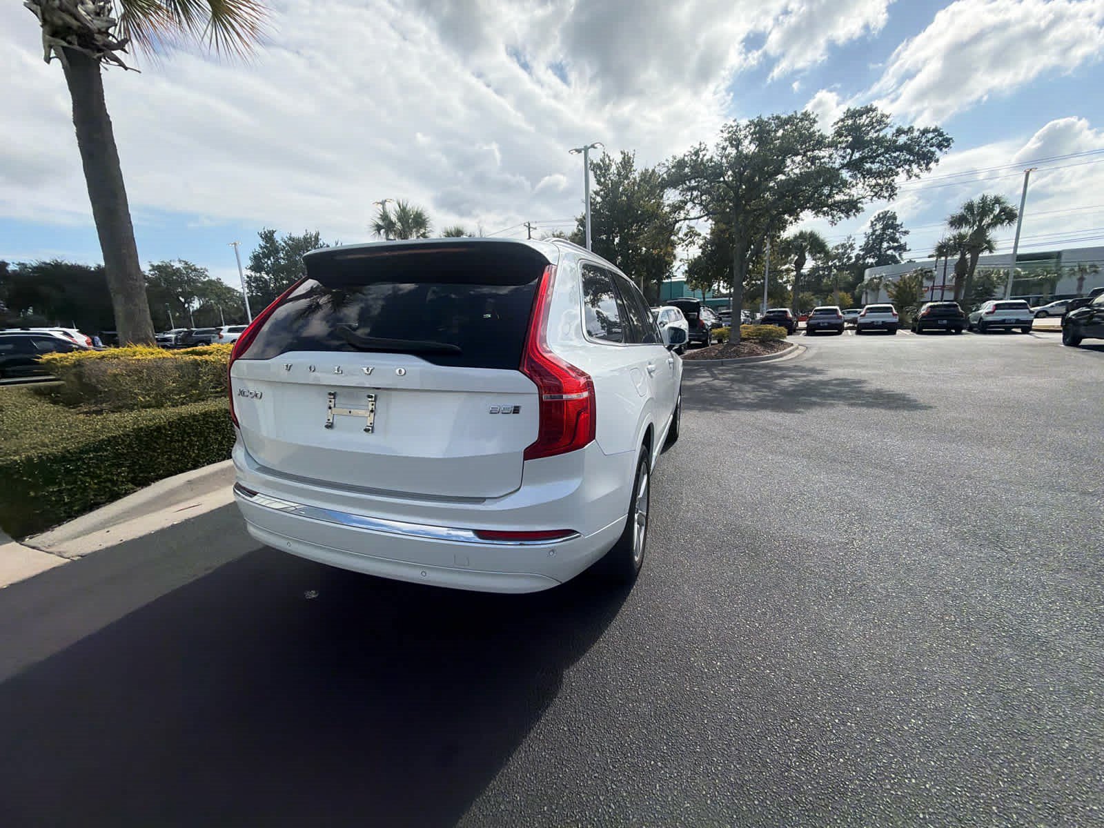 Used 2024 Volvo XC90 B5 Core AWD/4WD image 18