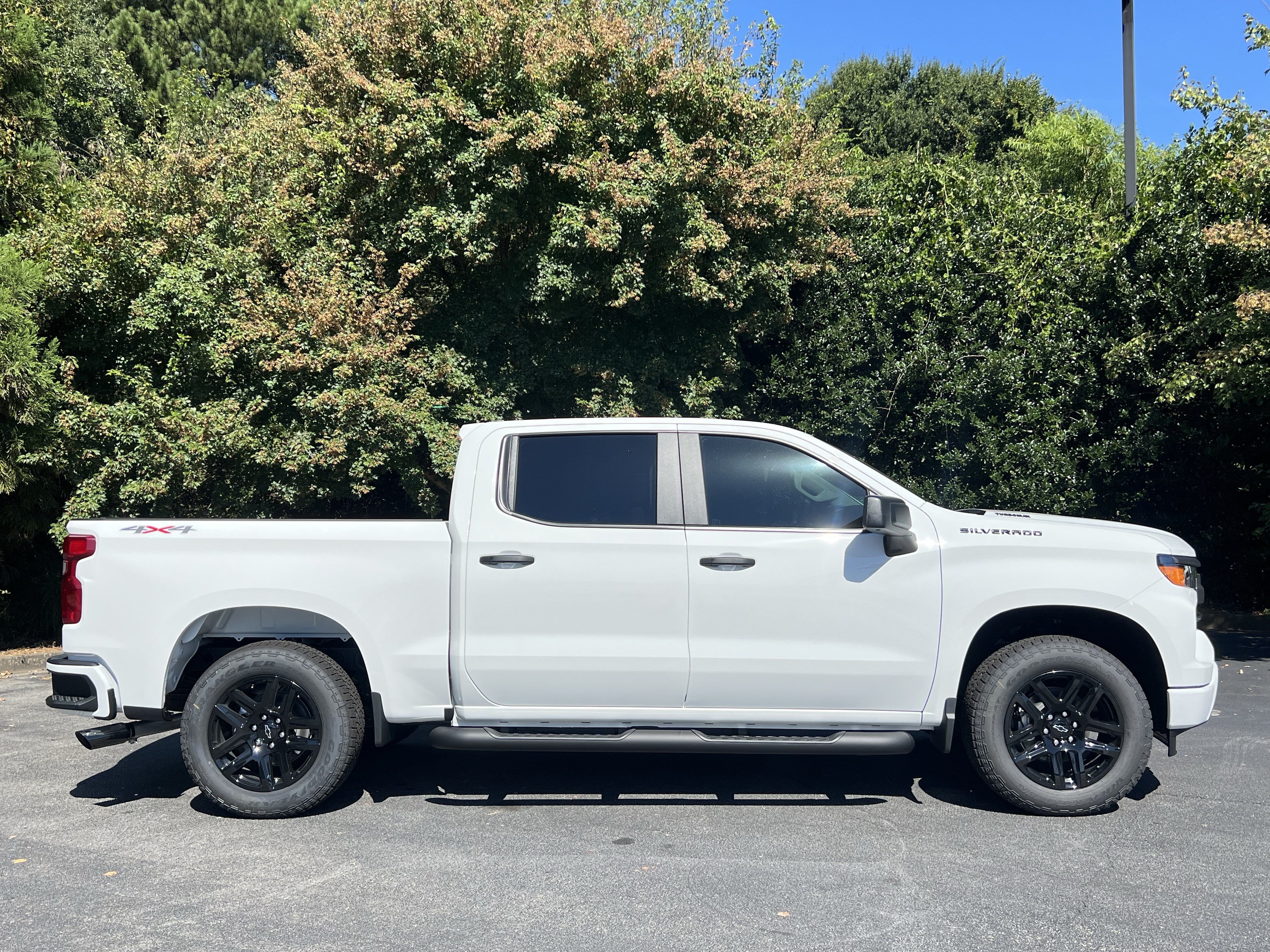 New 2026 Chevrolet Silverado 1500 Custom w/ Turbomax Blackout Package AWD/4WD image 10