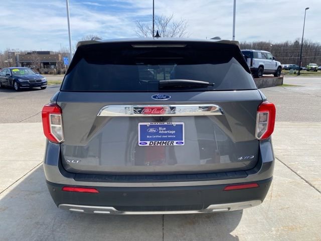 Used 2022 Ford Explorer XLT w/ Equipment Group 202A image 4
