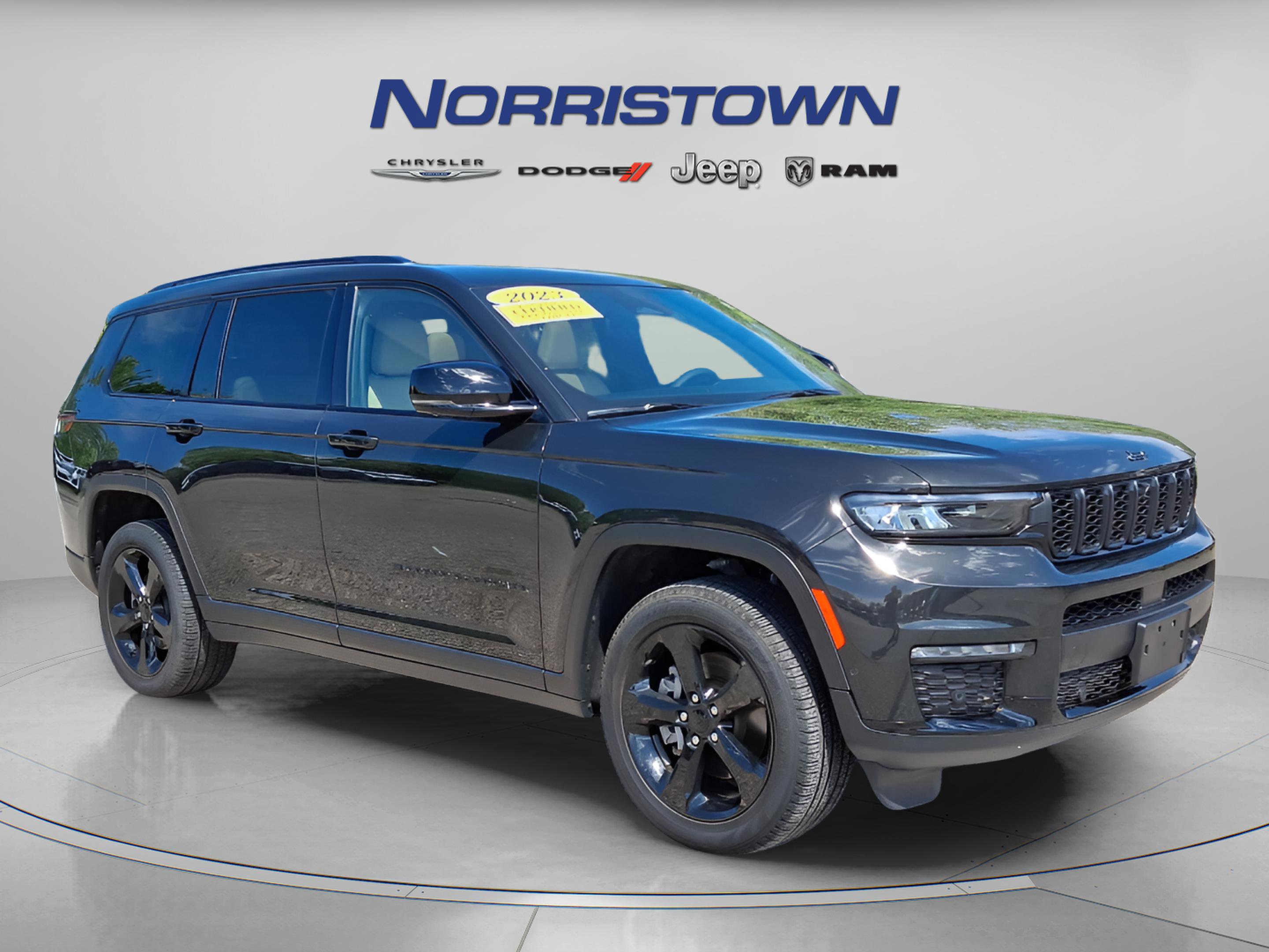Used 2023 Jeep Grand Cherokee L Limited w/ Luxury Tech Group II AWD/4WD image 1