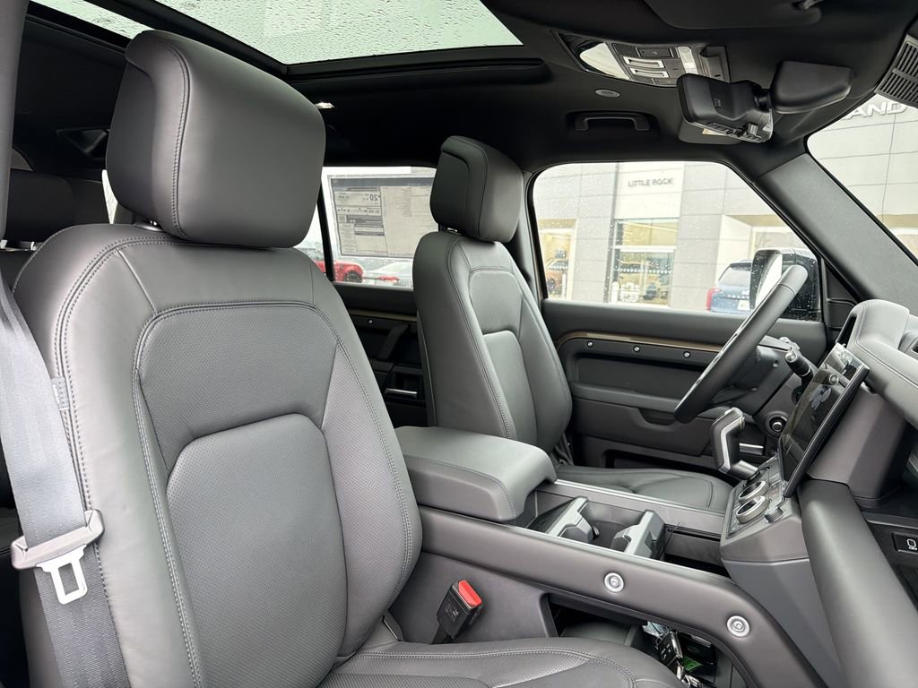 New 2026 Land Rover Defender 110 X-Dynamic SE image 15