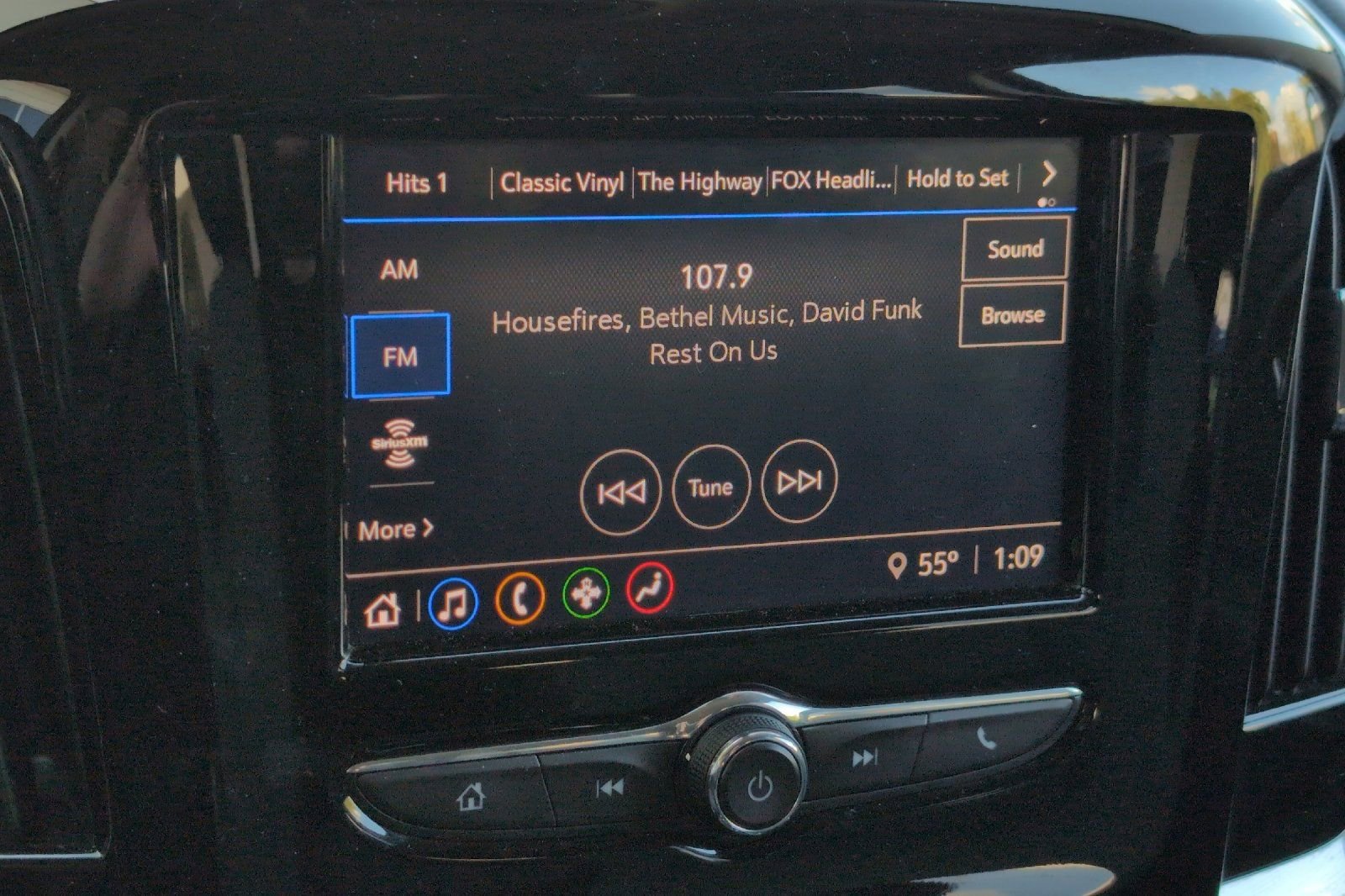 Used 2021 Chevrolet Traverse LT w/ LPO, Cargo Package image 19