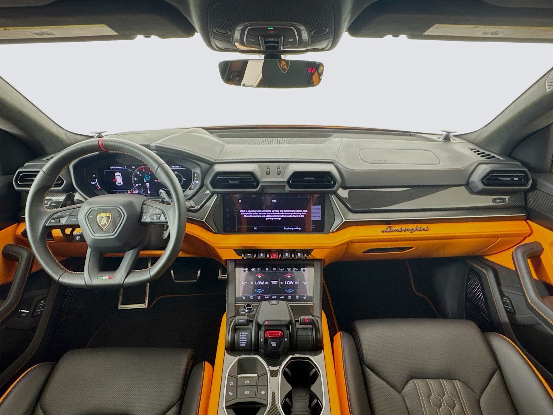Used 2025 Lamborghini Urus SE AWD/4WD image 22