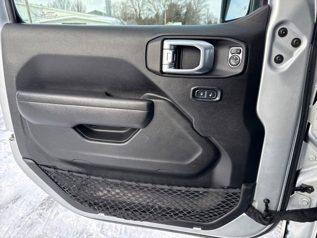 Used 2022 Jeep Gladiator Willys image 21