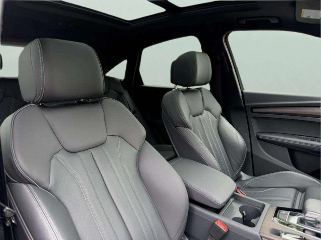 Certified 2023 Audi Q5 2.0T Premium Plus w/ Premium Plus Package AWD/4WD image 32