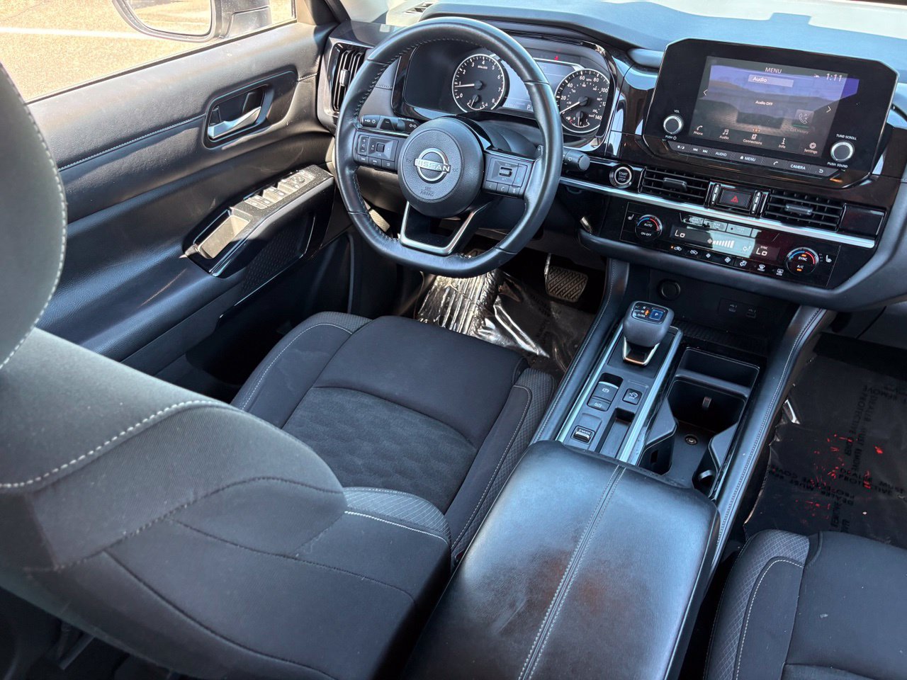 Certified 2022 Nissan Pathfinder SV w/ SV Premium Package FWD image 15