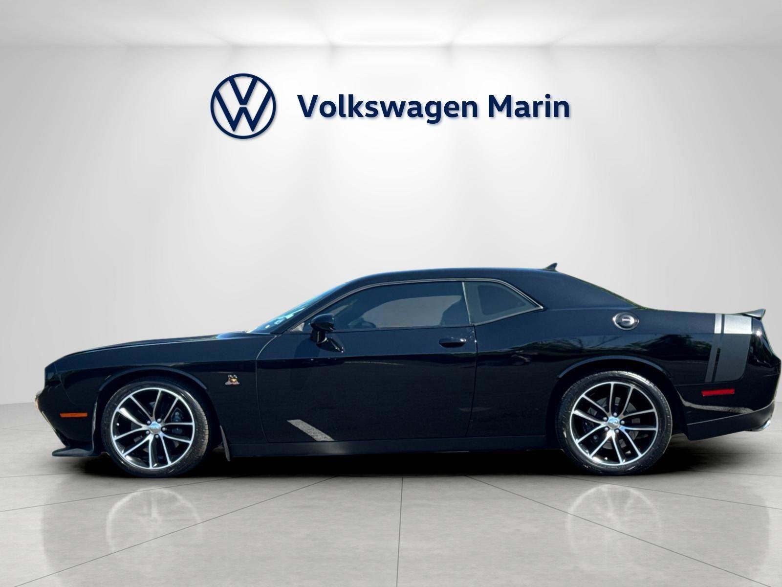 Used 2016 Dodge Challenger R/T Scat Pack RWD image 2