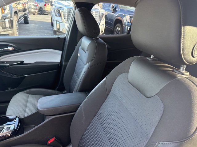 Used 2024 Chevrolet Trax LT image 12