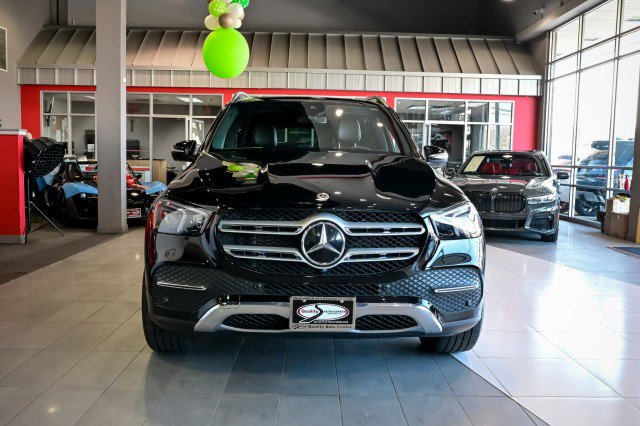 Used 2022 Mercedes-Benz GLE 350 4MATIC w/ Premium Package image 2