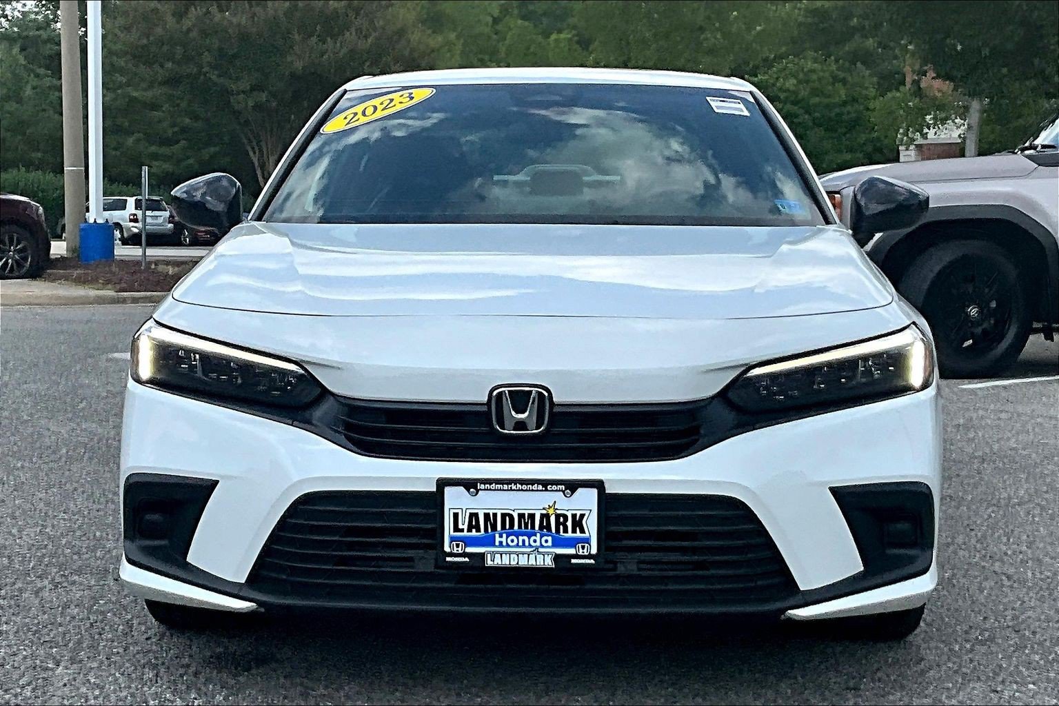 Used 2023 Honda Civic Sport image 3