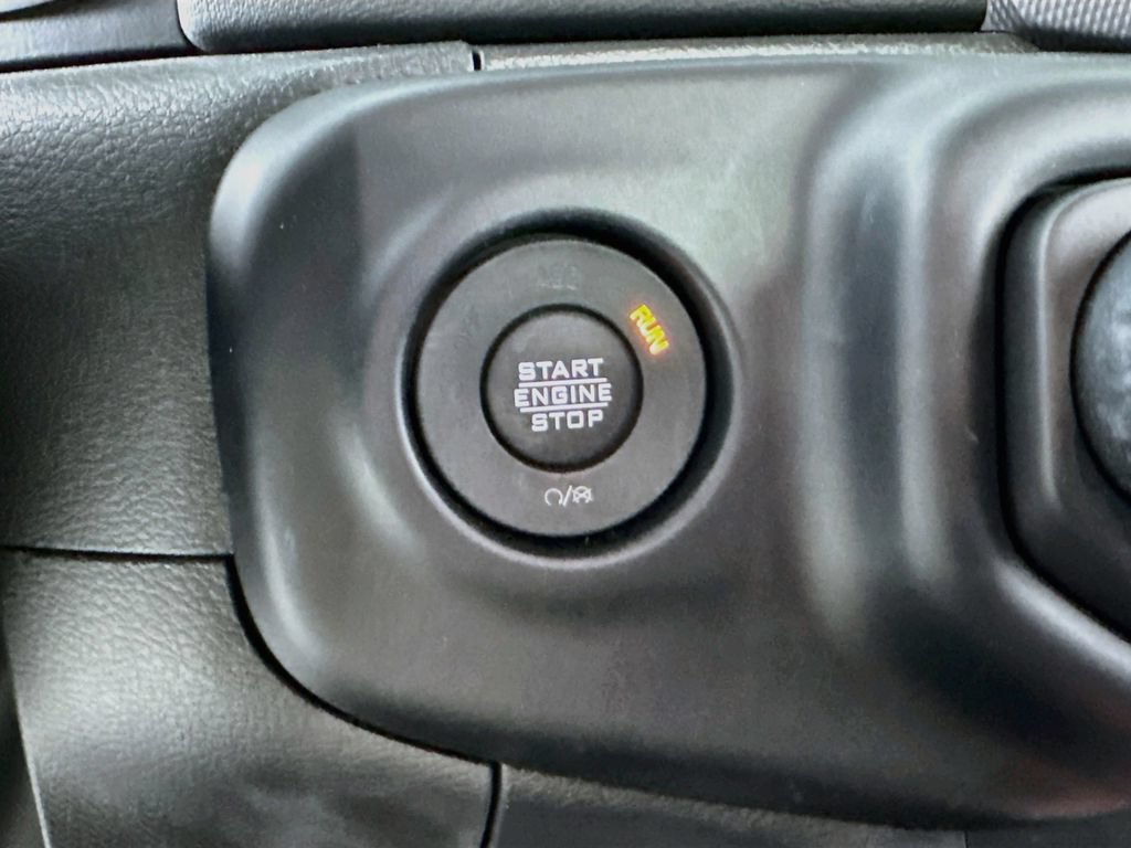 Used 2023 Jeep Wrangler Unlimited Rubicon 4xe w/ Cold Weather Group AWD/4WD image 17